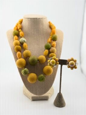 Bundle Vintage Double West Germany 🇩🇪 Necklace and Clip On Hong Kong Earrings